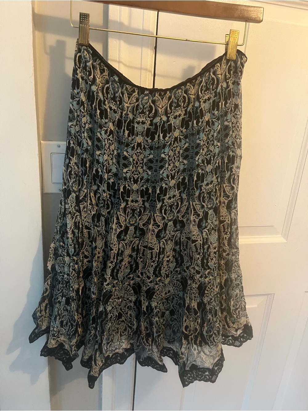 Elie Tahari Black, Turquoise and Cream Lace-Trim Skirt